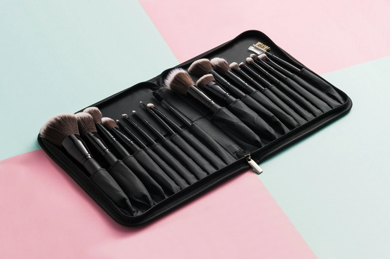 Hot Sale Synthetic Hair 20PCS Cosmetic Brush Makeup Brush Set with Fold Pouch